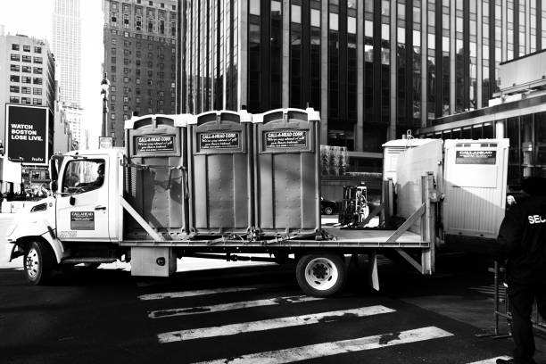 Best Portable bathroom rental  in Divernon, IL